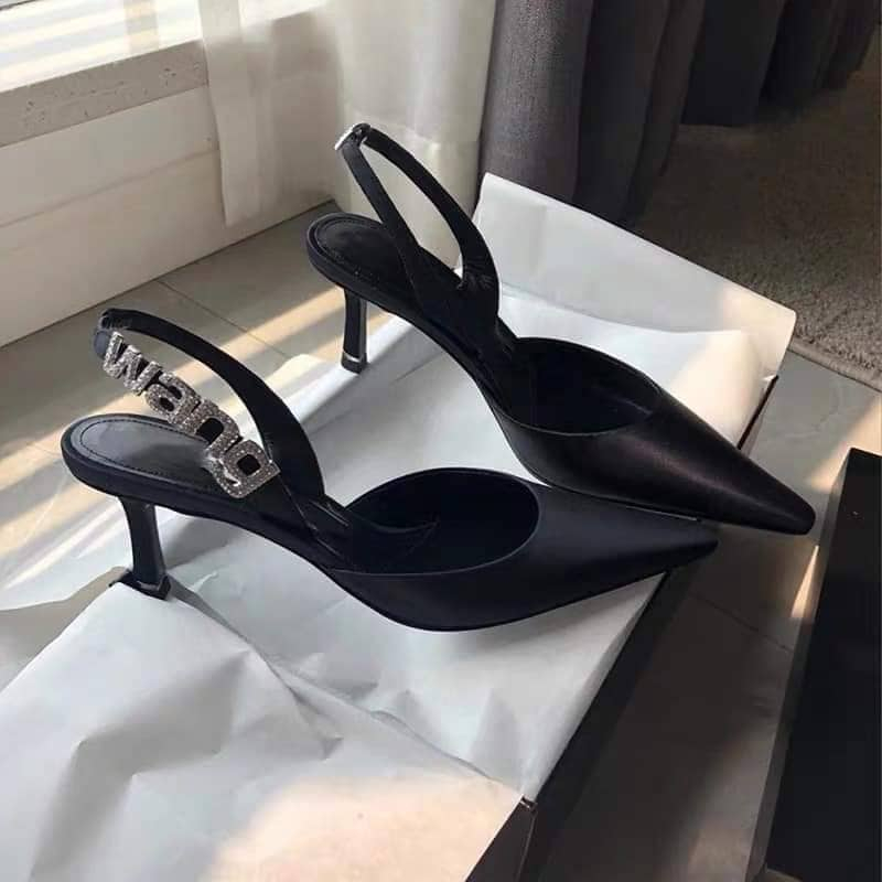 pass thanh lý sandals / guốc / sục Wang sz 35 đính đá sang chảnh