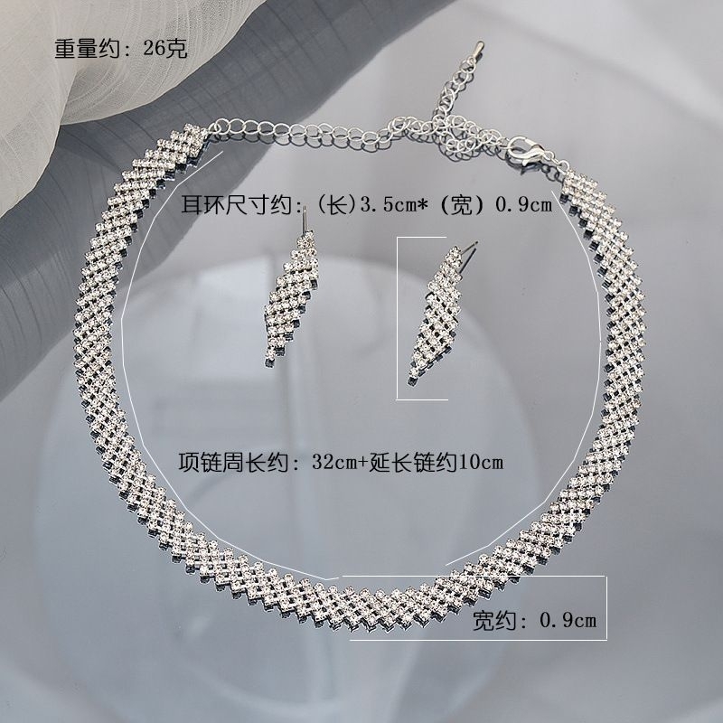 Combo Choker + hoa tai đá đi tiệc