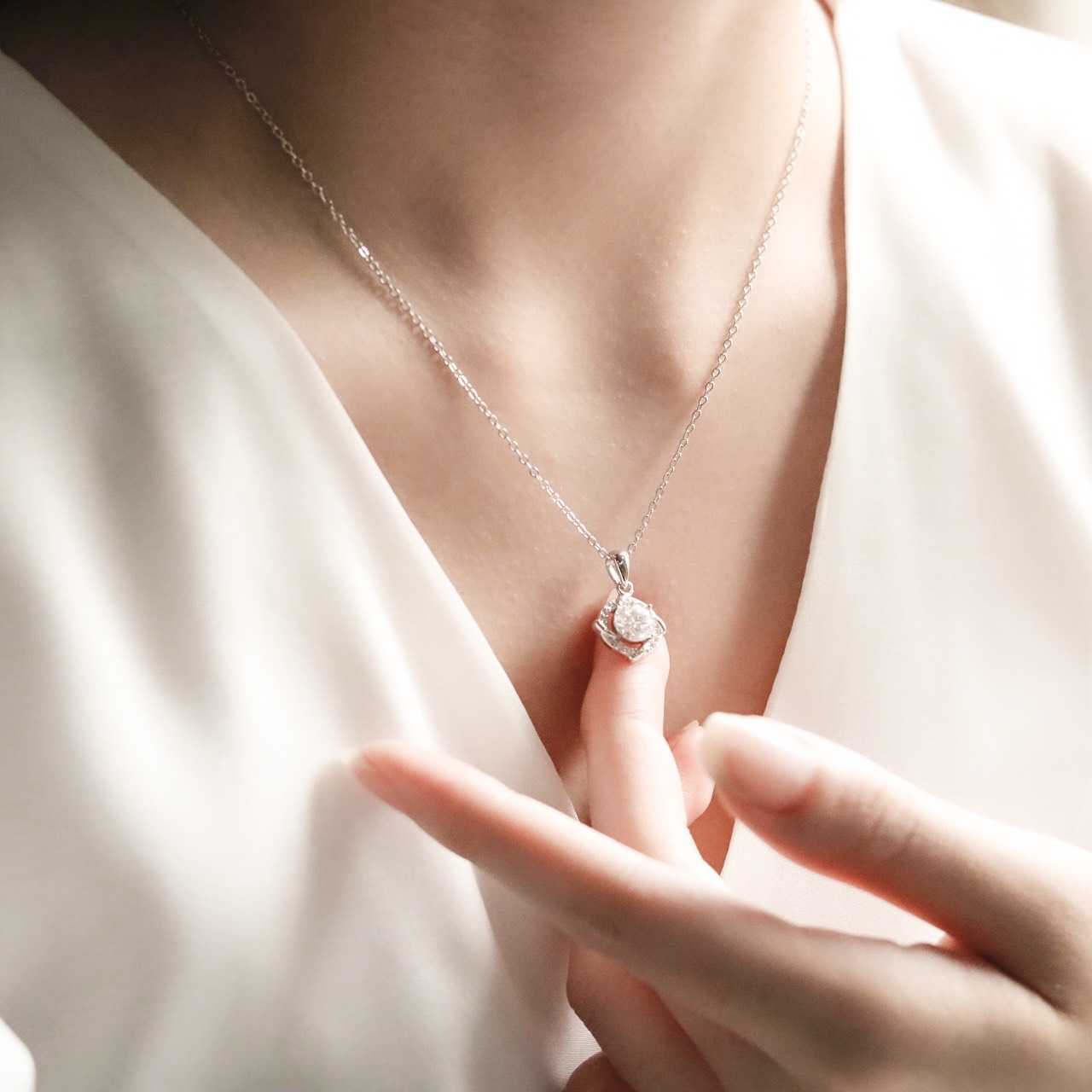 Dây chuyền nữ kim cương Moissanite 6,5 ly LAVESTA KC72 kiểm định GRA, bạc xi bạch kim Sarah with love