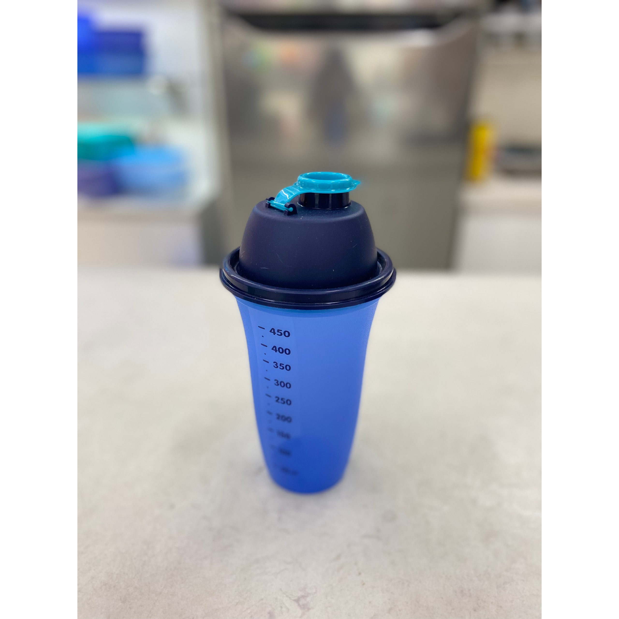 Bình lắc quick shake Tupperware