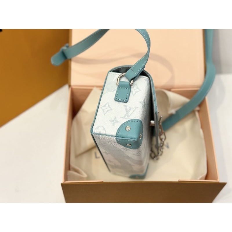 Túi Xách nam&amp; nữ thiết kế ấn tượng đẹp nhẹ nhàng màu sắc xanh trang nhã sz18cm fullbox vip nam châm