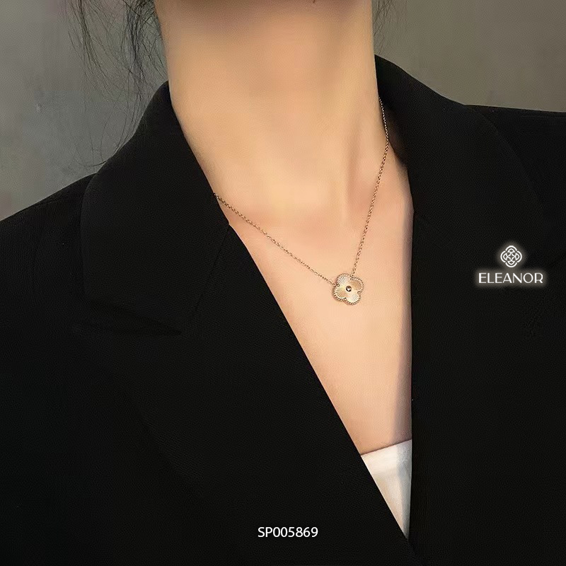 Dây chuyền nữ titan Eleanor Accessories mặt hình hoa basic phụ kiện trang sức 5869