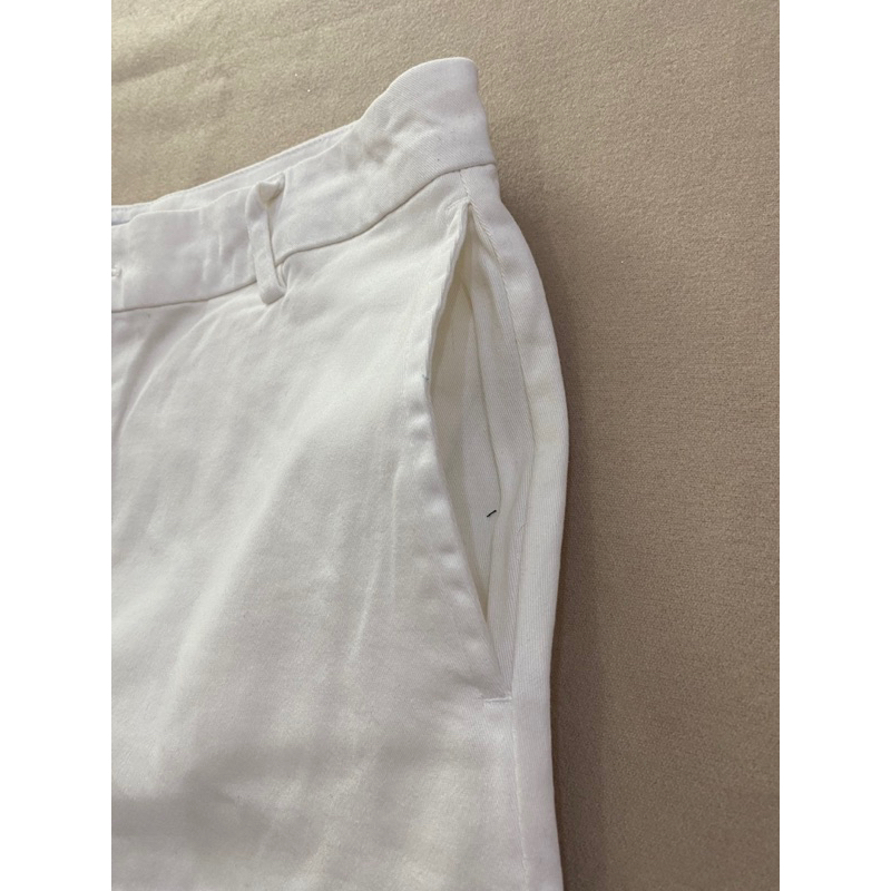 Quần đùi nam dáng ôm vải kaki màu trắng - Thanh lý vnxk