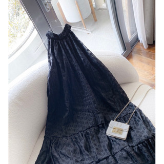 MAXI ĐEN HOA NỔI CỔ YẾM 🍒