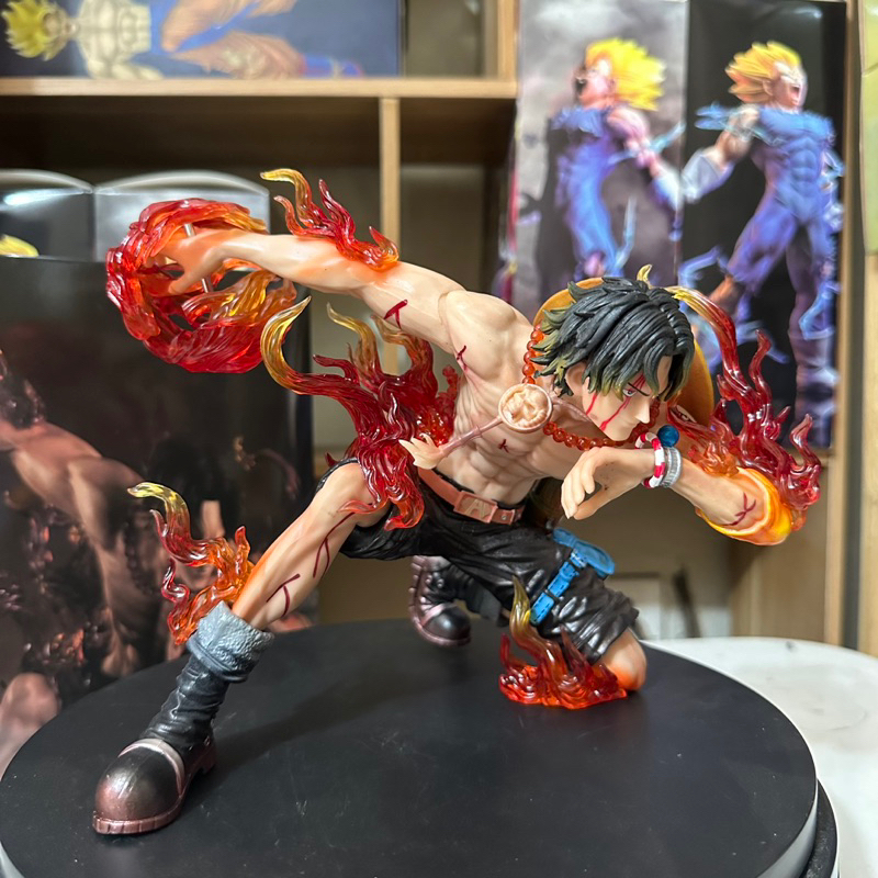 Mô hình Ace nắm đấm lửa rướm máu sau trận chiến Cao 18cm tặng kèm dây LED