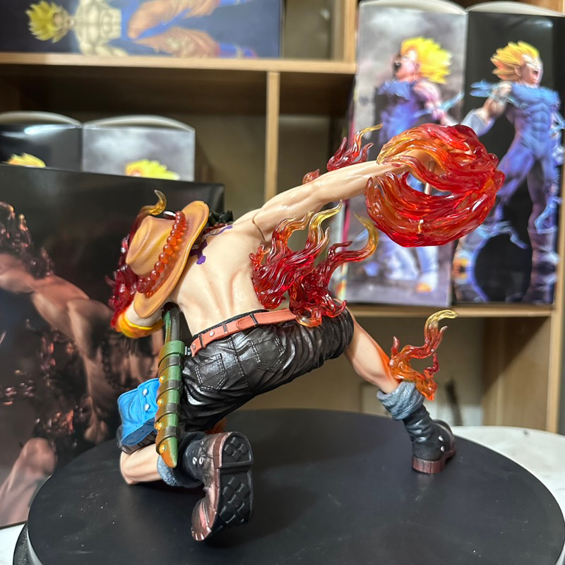 Mô hình Ace nắm đấm lửa rướm máu sau trận chiến Cao 18cm tặng kèm dây LED