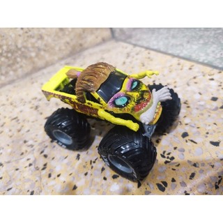 Các xe Monster Jam mẫu Zombie của hãng Spin master