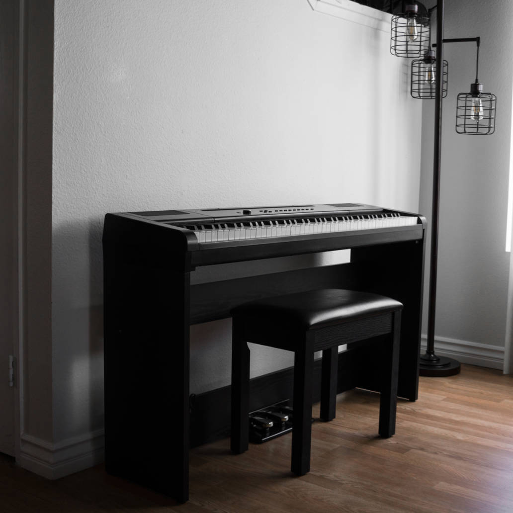 Đàn Piano điện cao cấp/ Home Digital Piano - Artesia Harmony - Weighted, hammer action keys - Màu đen (BL)