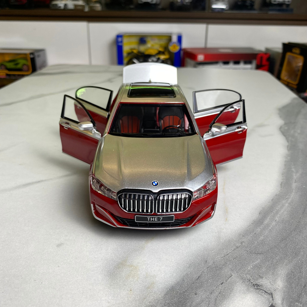 Mô hình xe kim loại BMW 760LI  Tỉ Lệ 1:24 Hãng CHIMEI 3 màu