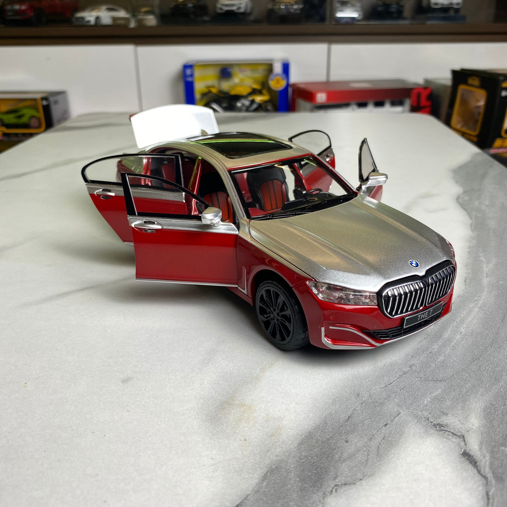 Mô hình xe kim loại BMW 760LI  Tỉ Lệ 1:24 Hãng CHIMEI 3 màu