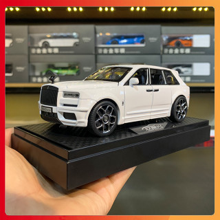 Mô hình xe Rolls Royce Cullinan tỉ lệ 1:32 Uban có hộp trưng