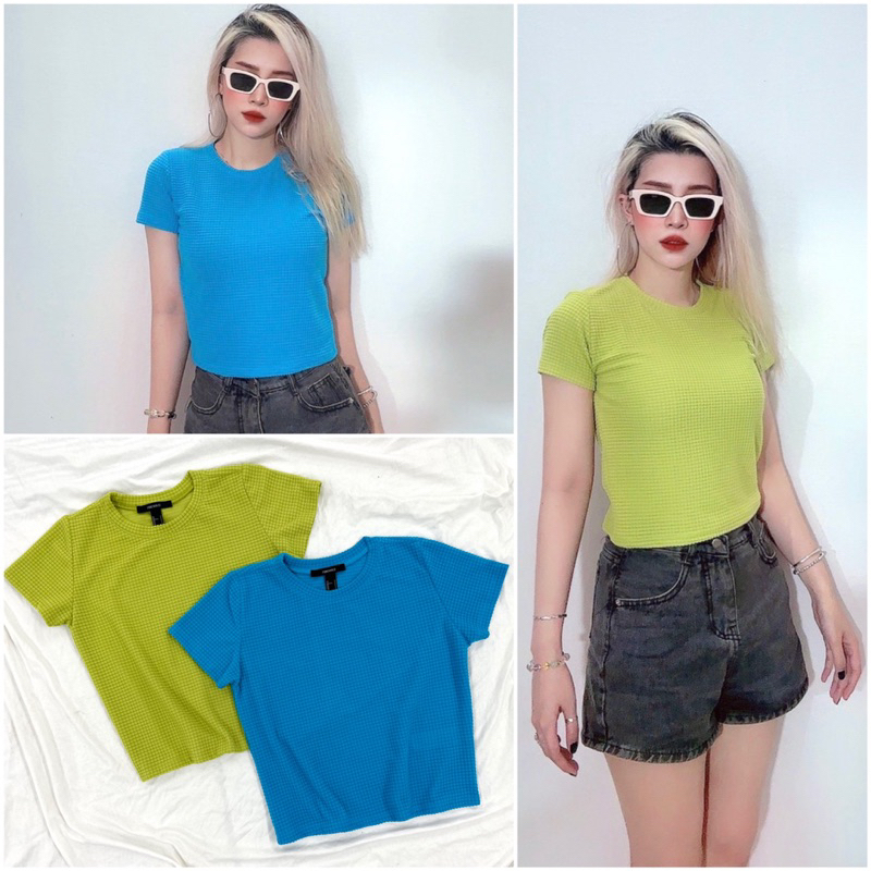 Áo croptop ôm cổ tròn thun xốp 4 chiều trơn 2 màu