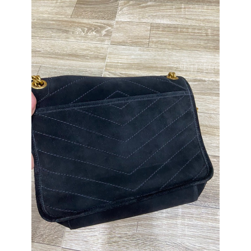 Túi si hiệu Y.S.L 26 da lộn