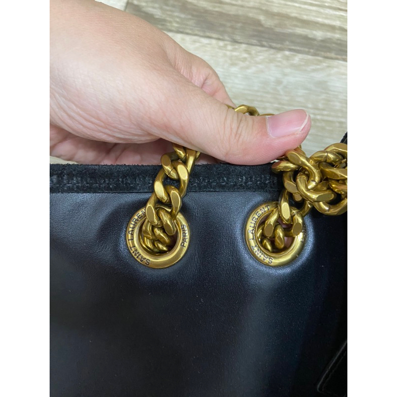 Túi si hiệu Y.S.L 26 da lộn