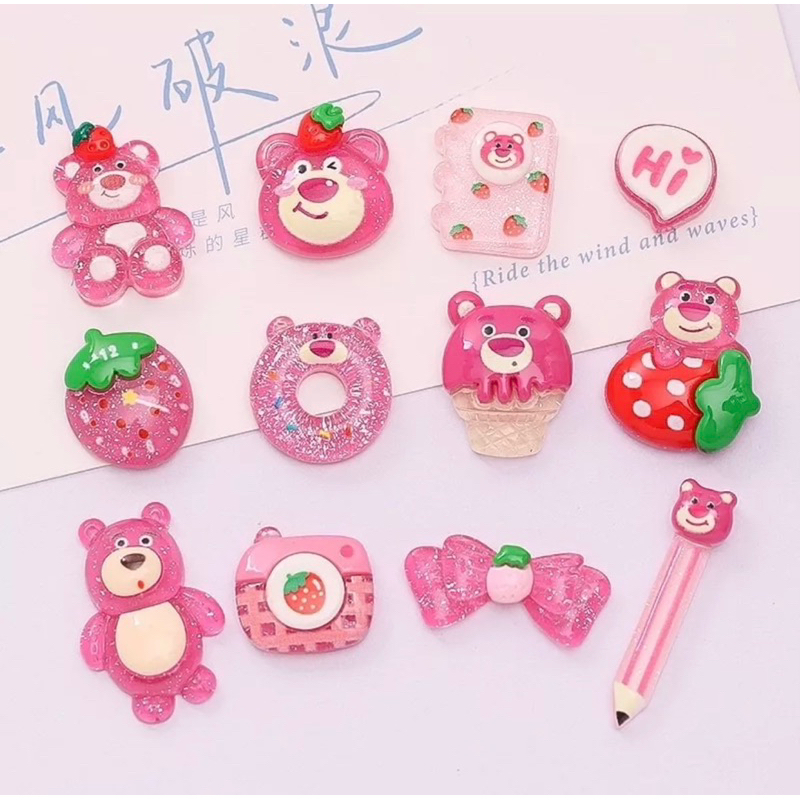 Set 4 Sticker Charm 3D Gấu Dâu Lotso Trang Trí Sổ Điện Thoại Bình Nước Siêu Xinh