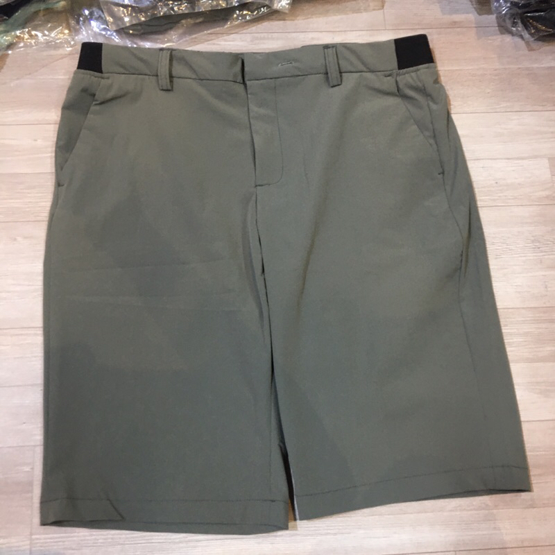 Quần short si gió nam giới, hàng dư