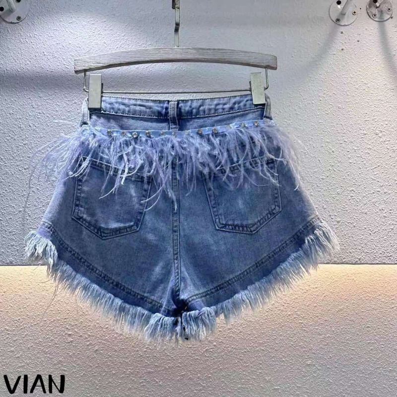Quần short jean phối lông vũ