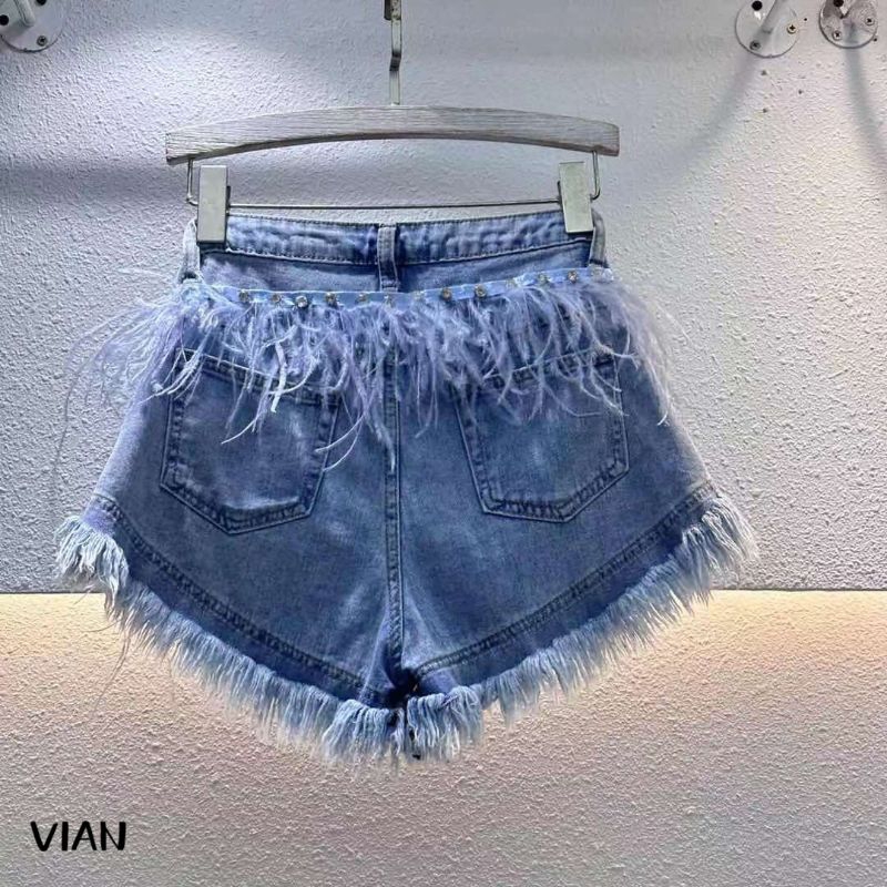 Quần short jean phối lông vũ