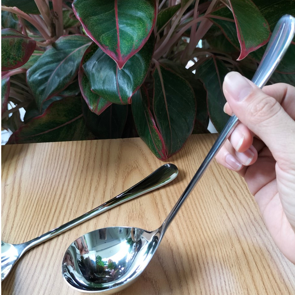 Vá múc canh inox sáng bóng lòng sâu cán rất dày- hàng chuẩn đẹp