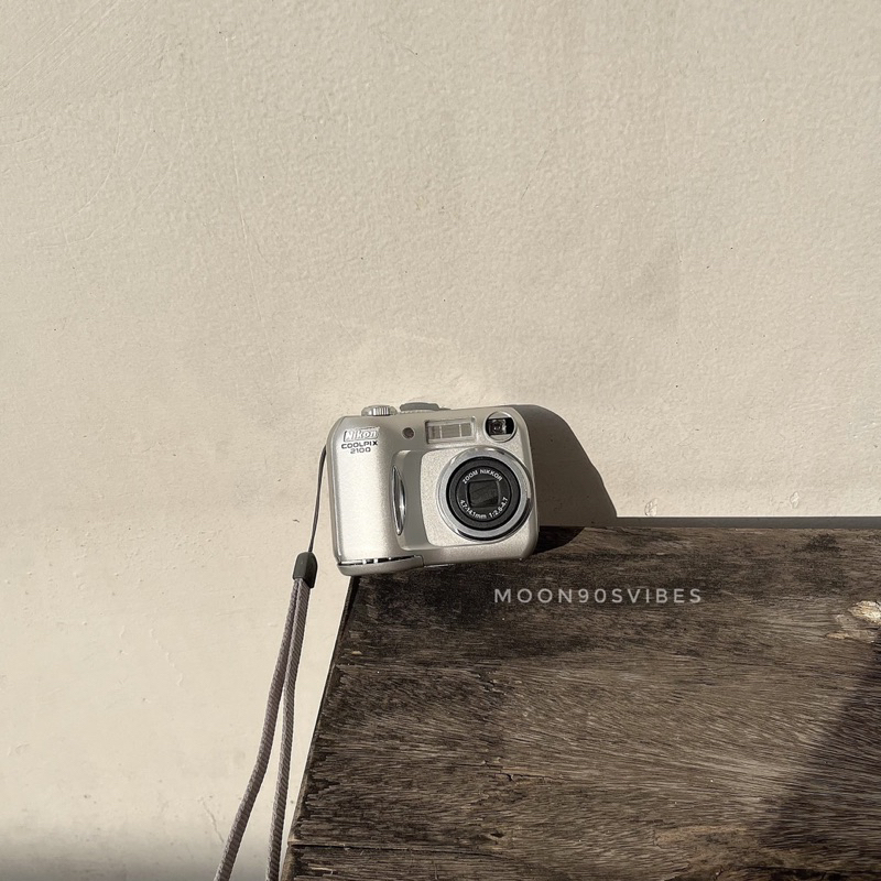 MÁY ẢNH NIKON COOLPIX 2100