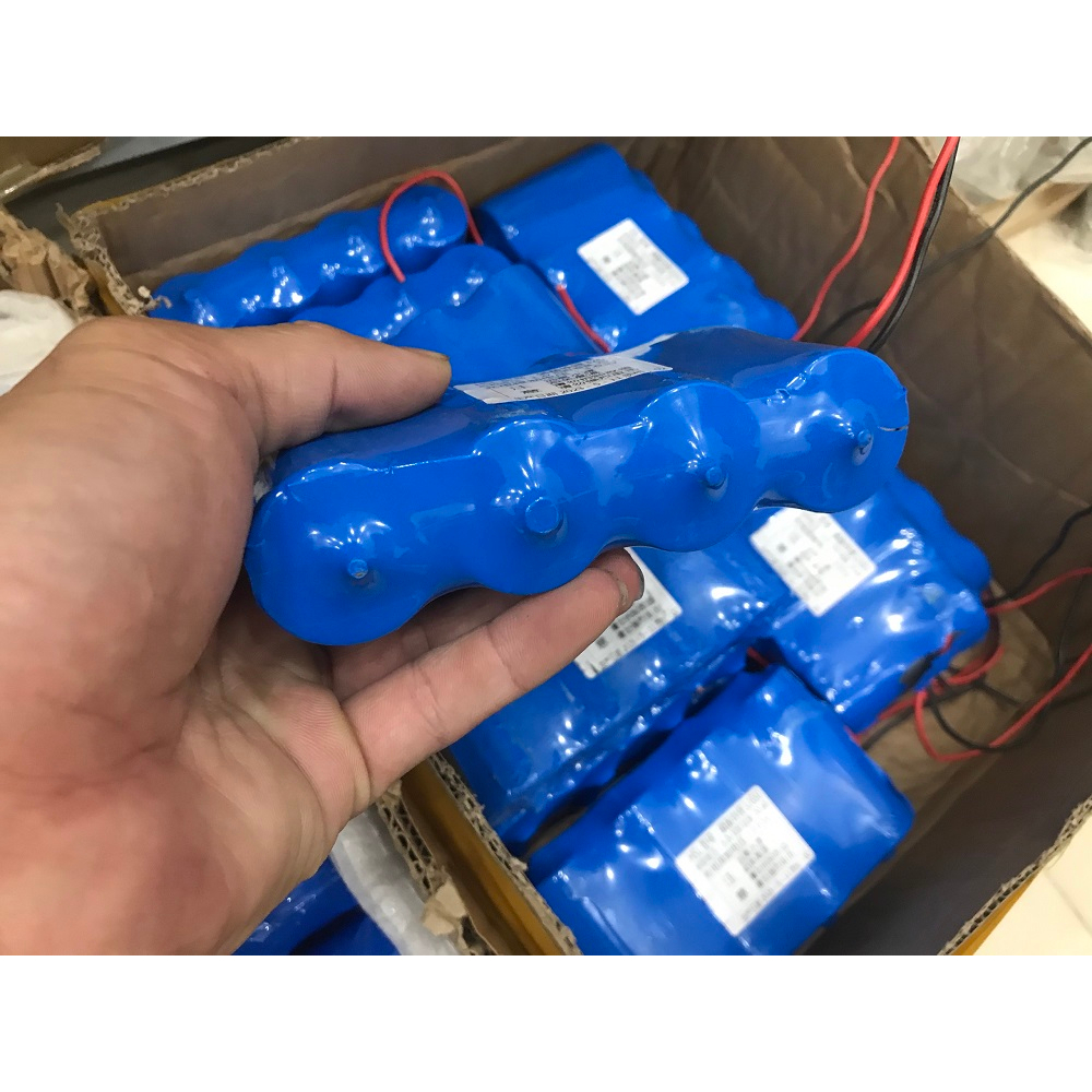 Pin thay thế cho đèn NLMT 32650 3,2V