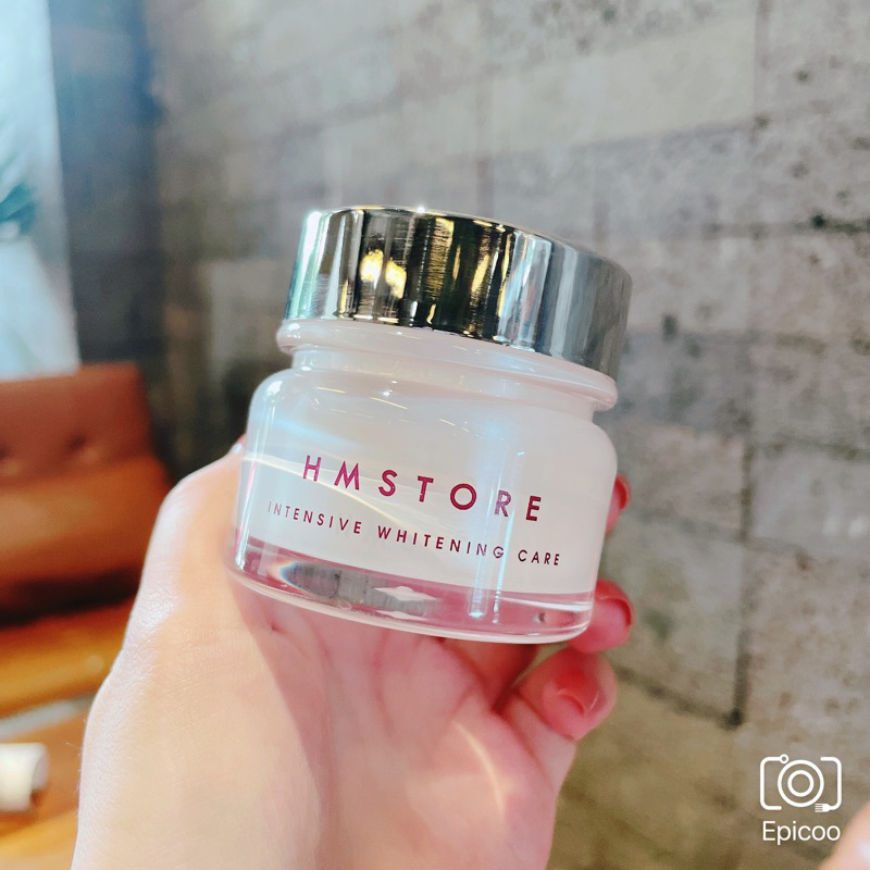 FACE DƯỠNG TRẮNG HỒNG CĂNG BÓNG JUSSMY HM STORE