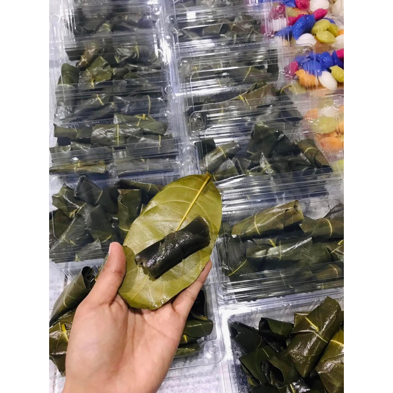 Bánh lá mơ quấn lá mít 65k/500  gram