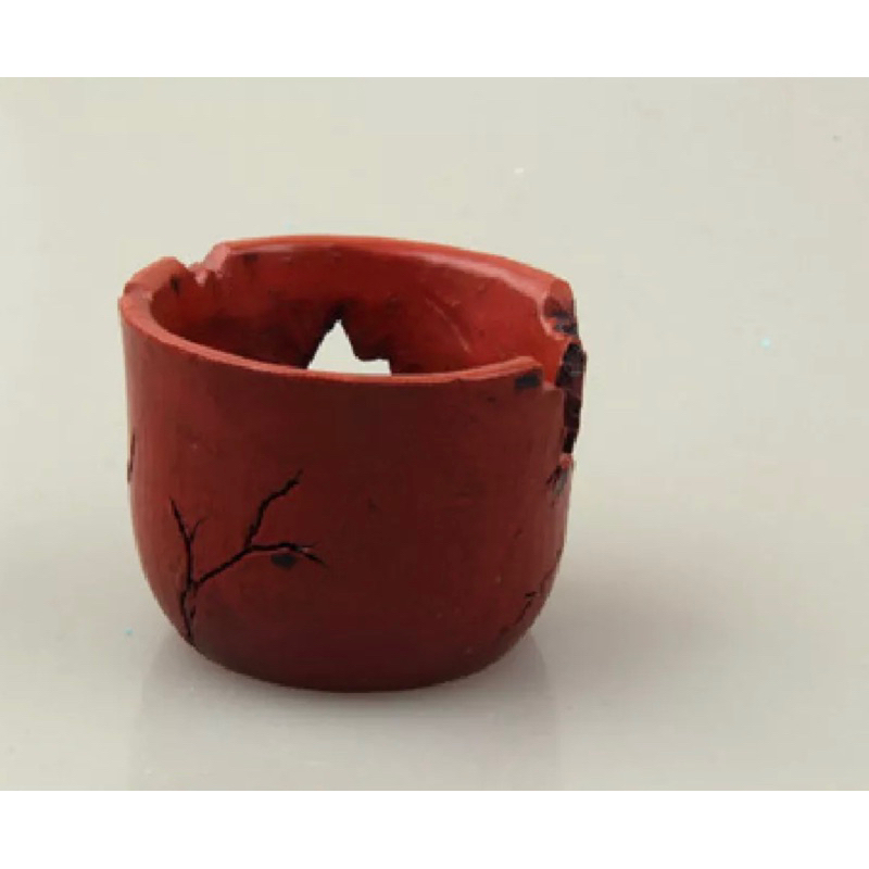 Chậu vỡ trang trí bể cá