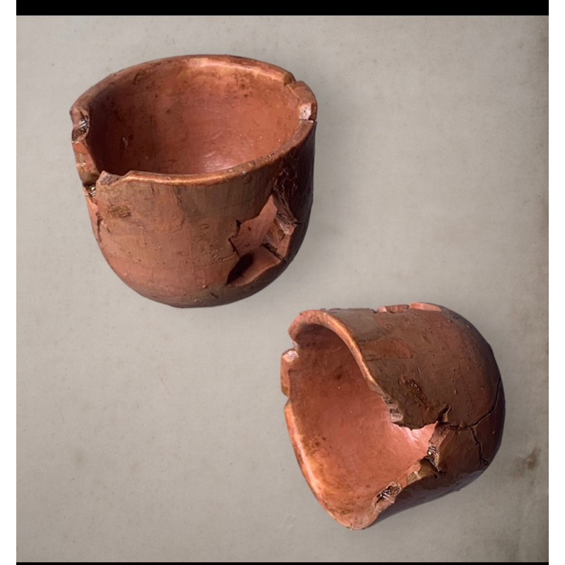 Chậu vỡ trang trí bể cá