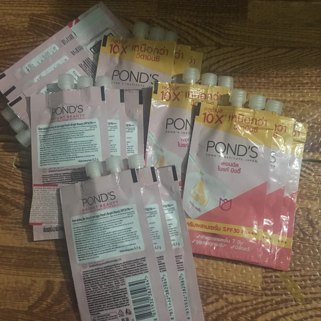 Kem dưỡng ẩm sáng da ban ngày Pond's Bright Beauty SPF30PA++- Hàng tặng 6.5g