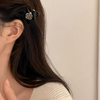 Kẹp tóc mái hoa trà tiểu thư