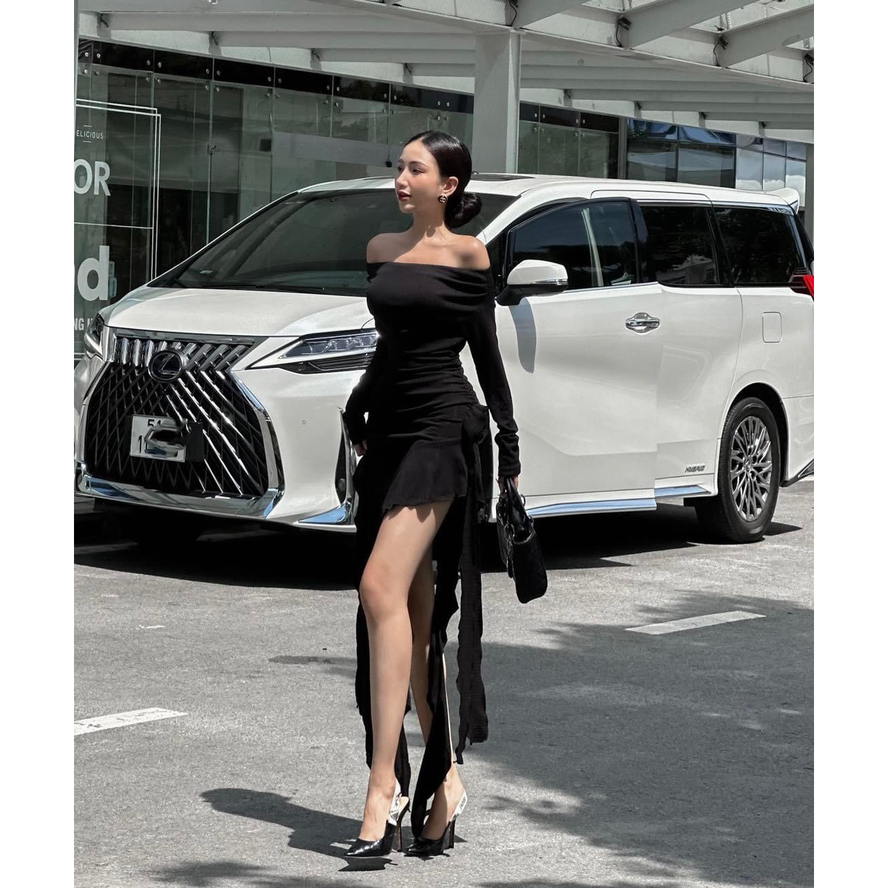 Siin House Đầm Body Tay Dài Trễ Vai Tua Rua - Amee Dress