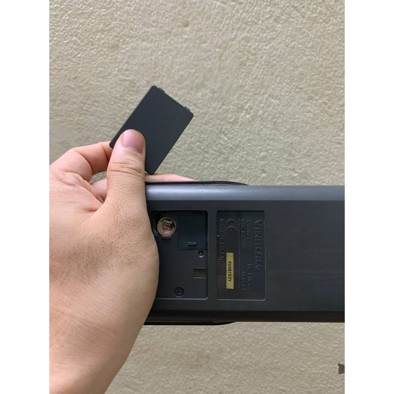 Ốc vít mặt sau máy tính VINACAL 570 ES PLUS 2 680EX PLUS và ốc vít máy tính cầm tay vinacal