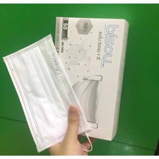 KHẨU TRANG Y TẾ BISOU MÀU TRẮNG, 4 LỚP, HỘP 50C, ĐỦ TIÊU CHUẨN XUẤT Â