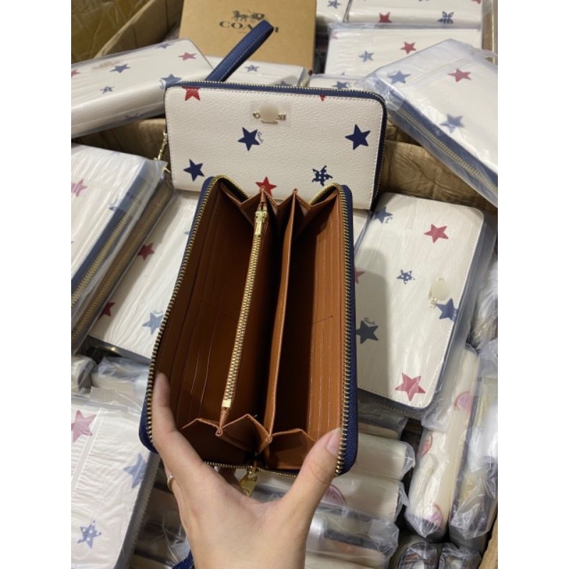 VÍ COACH Long Zip Around Wallet With American Star Print