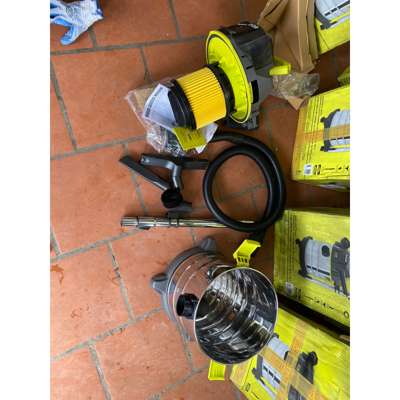 MÁY HÚT BỤI RYOBI 18V R18WDV