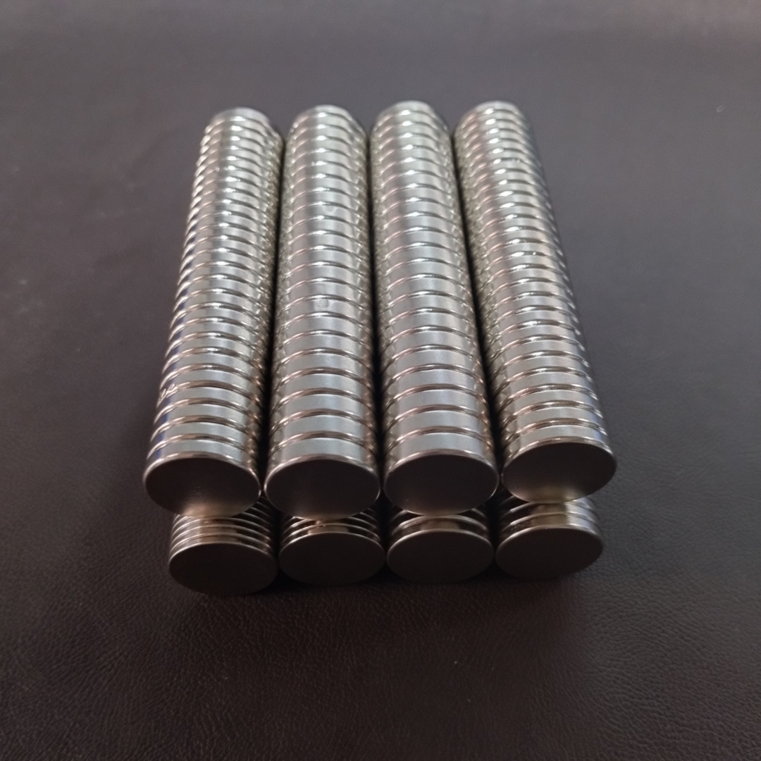 Nam châm tròn đường kính 20mm nhiều kích thước 20x2mm,20x3mm,20x4mm,20x5mm nam châm lực hút mạnh