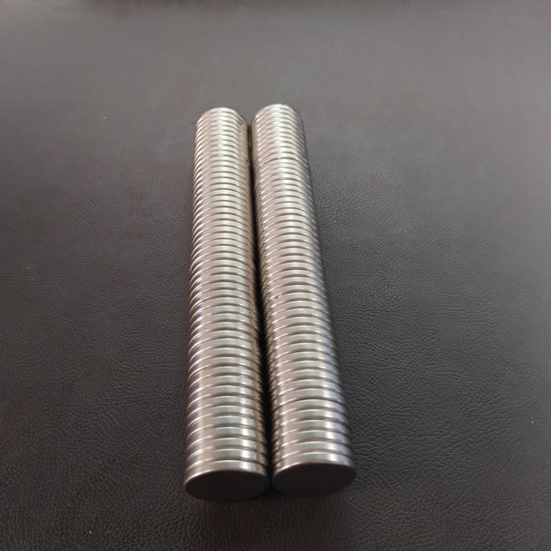 Nam châm tròn đường kính 20mm nhiều kích thước 20x2mm,20x3mm,20x4mm,20x5mm nam châm lực hút mạnh