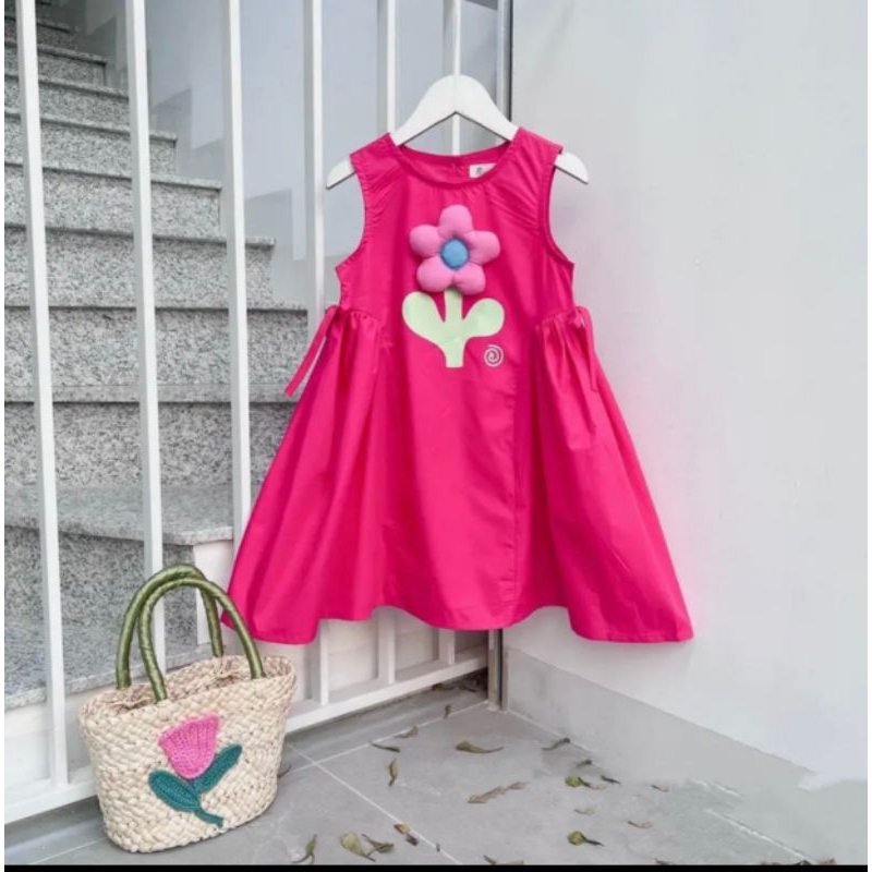 Váy  bông hoa nổi nhúm eo xinh xắn bé gái