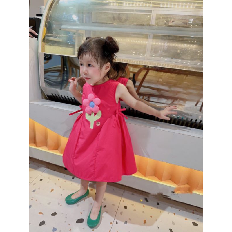 Váy  bông hoa nổi nhúm eo xinh xắn bé gái