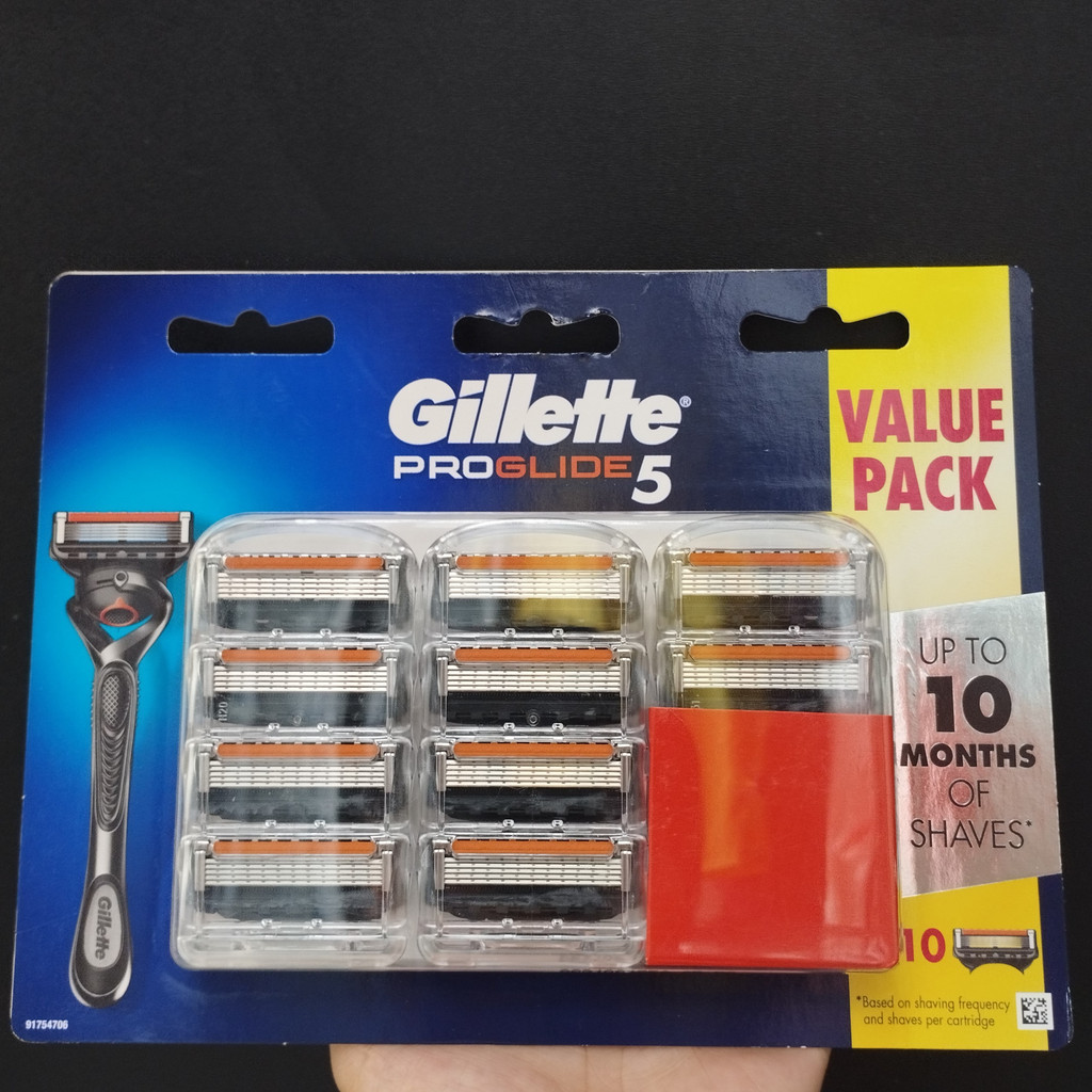 Dao cạo râu 5 lưỡi Gillette Proglide5 với lưỡi gel bôi trơn tăng cường giúp cạo sạch sâu, làm mát da