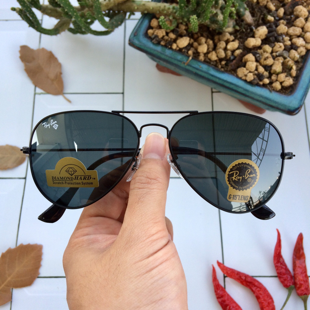 Kính Rayban Dái Dê đen có 2 size 58- 62