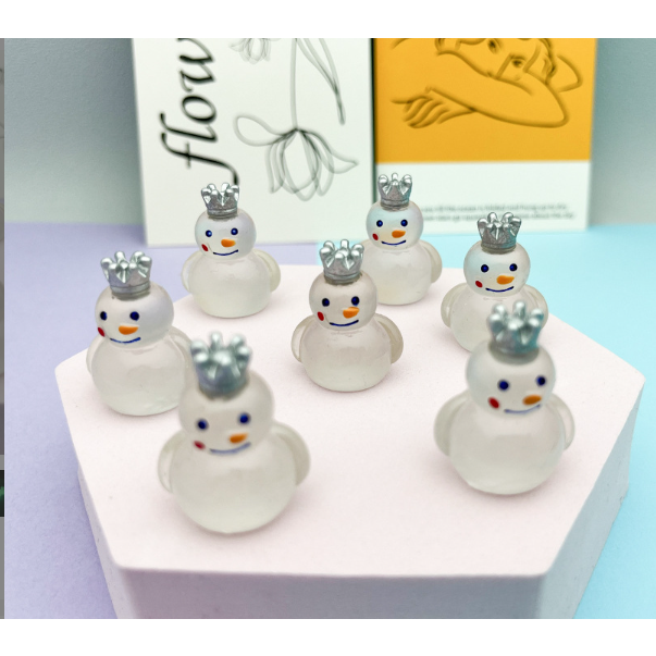 Mô hình người tuyết Mixue trắng dạ quang phát sáng trang trí nhà búp bê, DIY