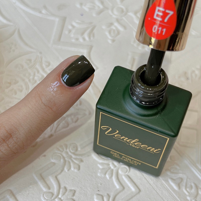 Sơn gel màu xanh rêu