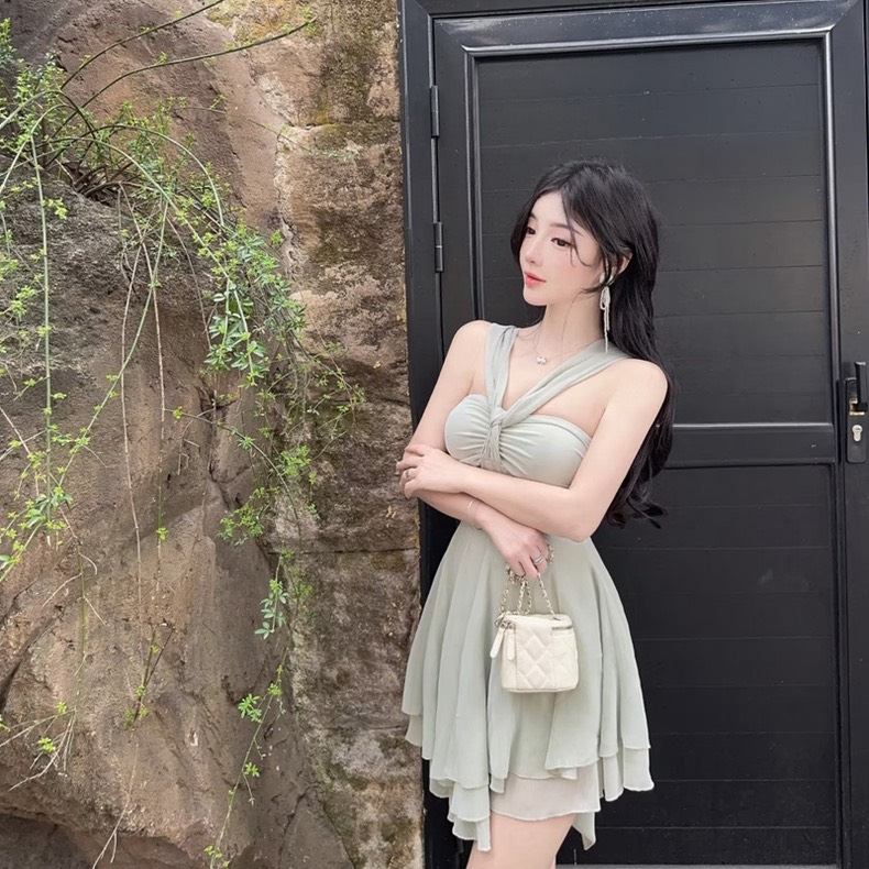 Đầm cup ngực quây xòe cổ yếm, đầm nữ thiết kế dáng xòe siêu hot tôn dáng