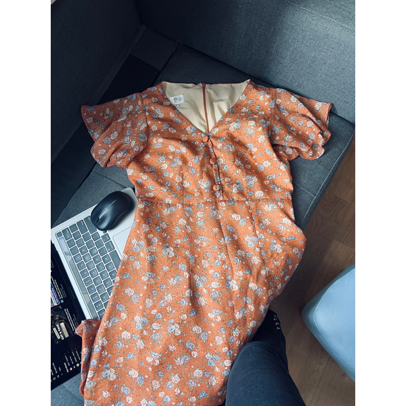 THANH LÍ 45% ĐẦM Hiệu SHE giá rẻ SZ L đầm cam