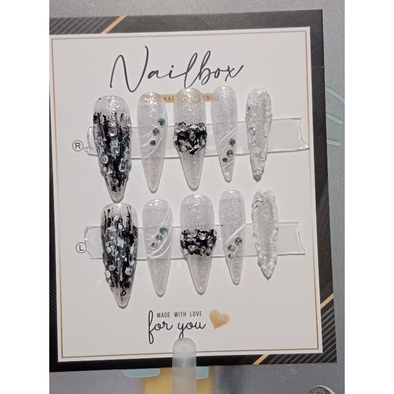 nails box thiết kế lấp lánh