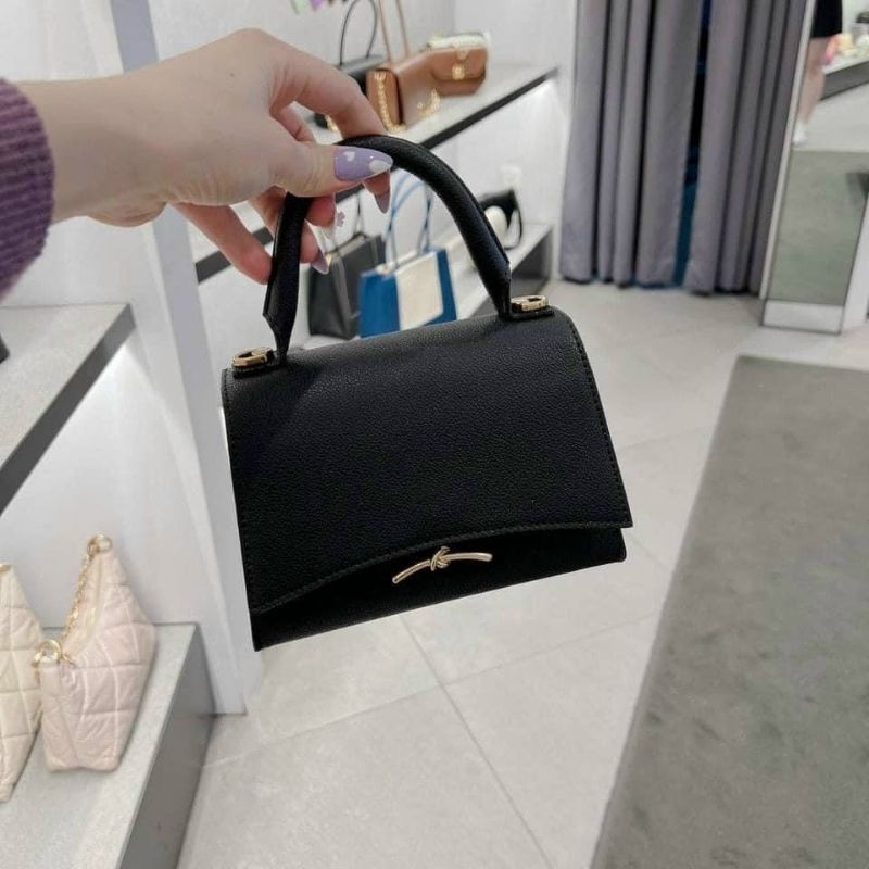 Túi Charles & Keith Huxley Metallic Push-Lock Top Handle Bag