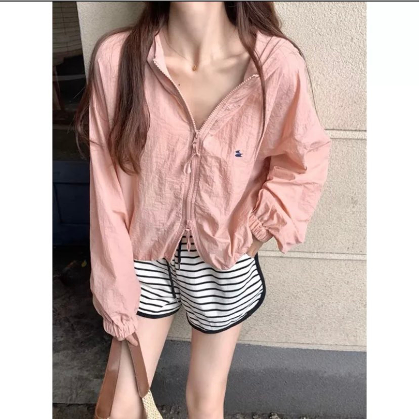 Áo gió dáng ngắn chuẩn hãng hàng đẹp