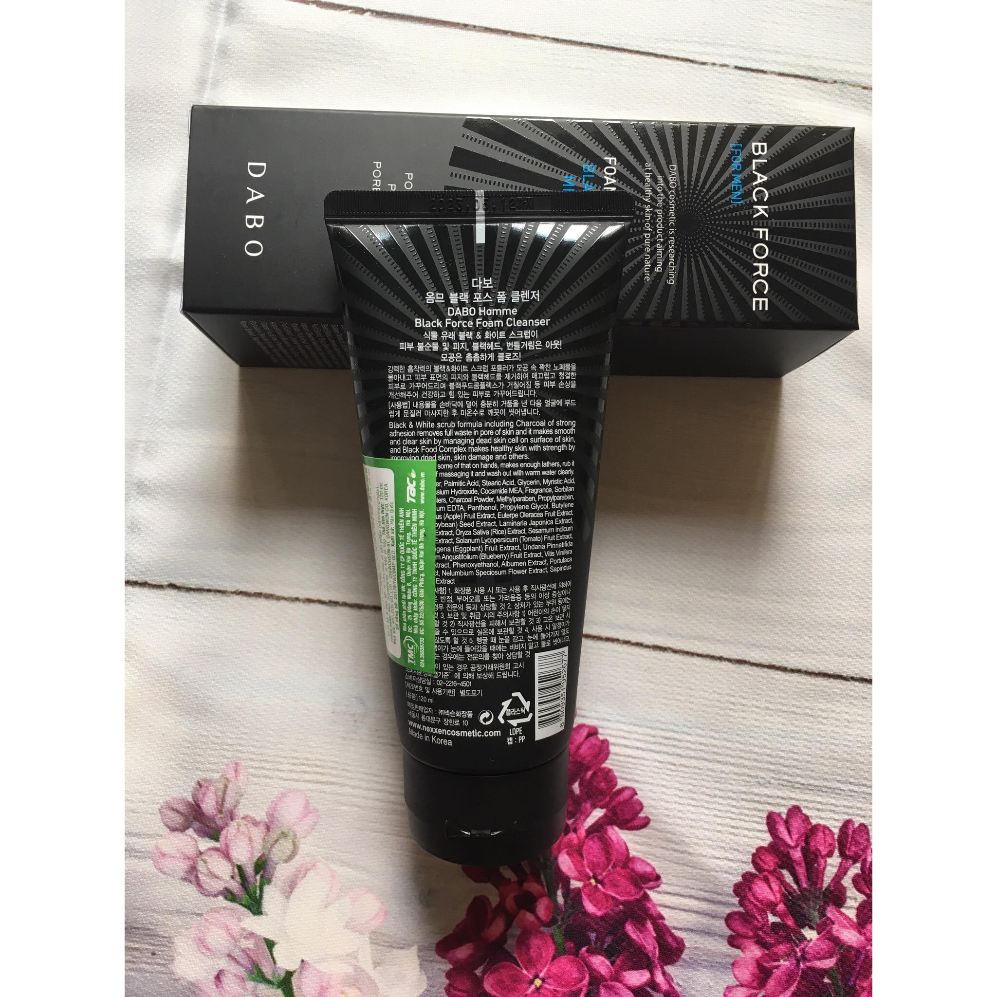 Sữa rửa mặt dành cho nam ngăn ngừa mụn Dabo Black Force 120ml